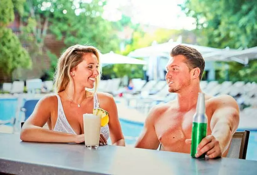 Отель Hilton Short Hills