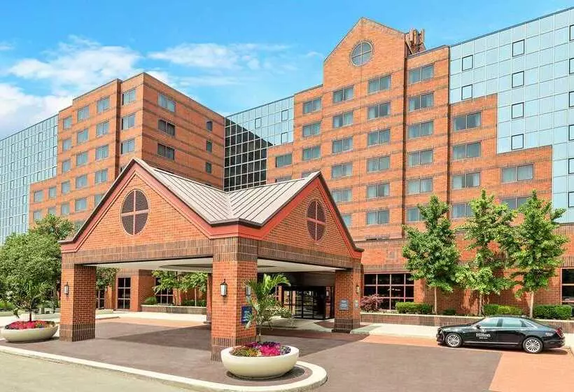 Отель Hilton Short Hills