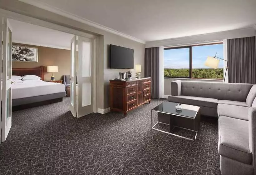 Отель Hilton Short Hills