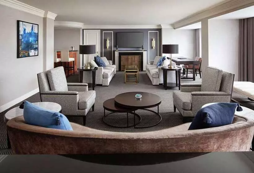 Отель Hilton Short Hills