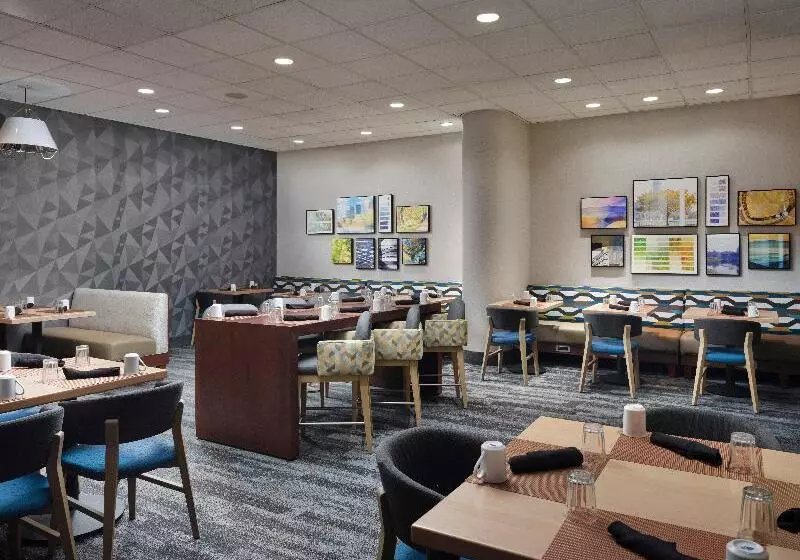 Holiday Inn Boston Dedham Hotel & Conference Center By Ihg