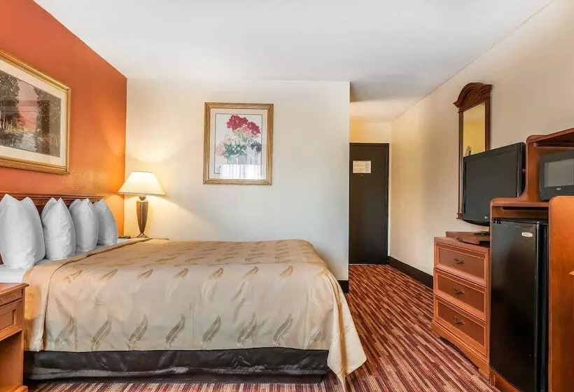 فندق Quality Inn