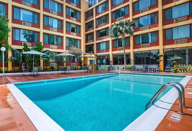 فندق Quality Inn & Suites Montebello Los Angeles
