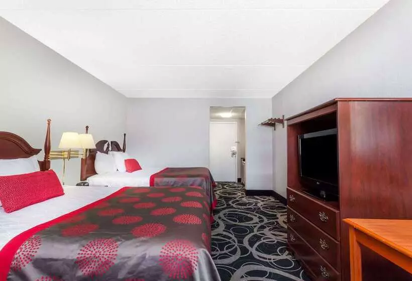 Hotel Ramada By Wyndham Henderson/evansville