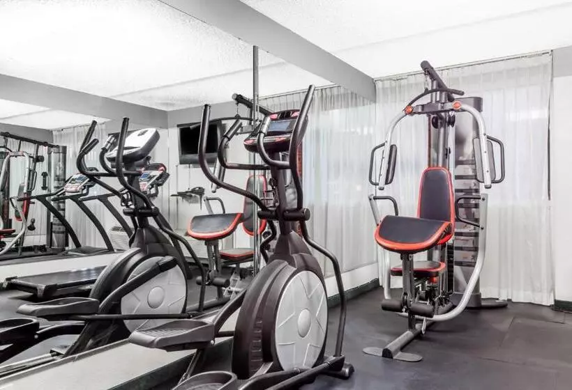 Hotel Ramada By Wyndham Henderson/evansville