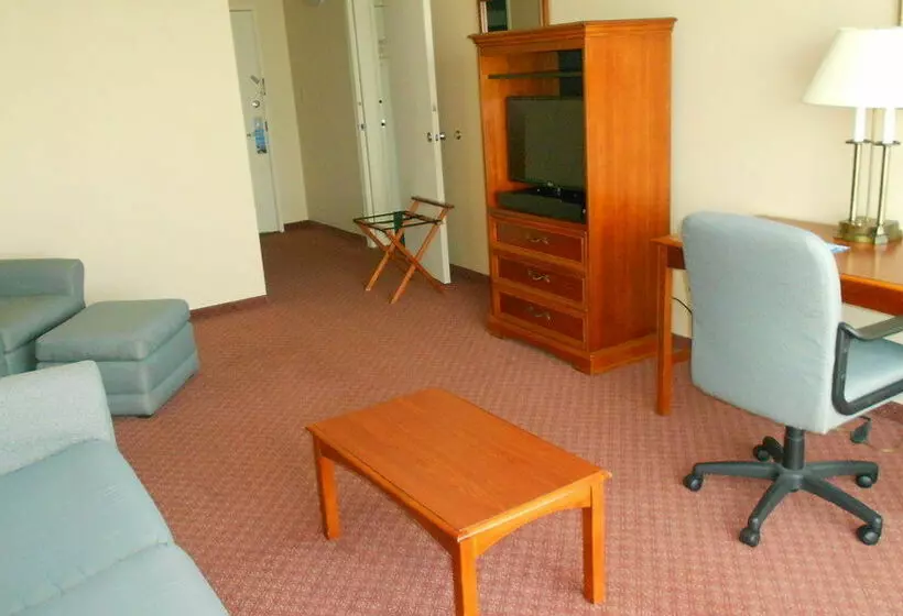 Travelodge Peoria Hotel and Conference Center