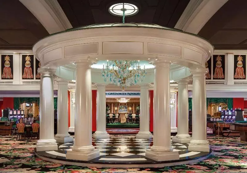 Отель The Greenbrier