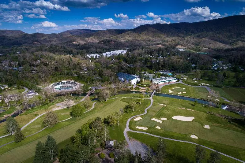 Отель The Greenbrier