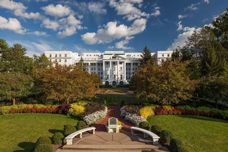 Отель The Greenbrier