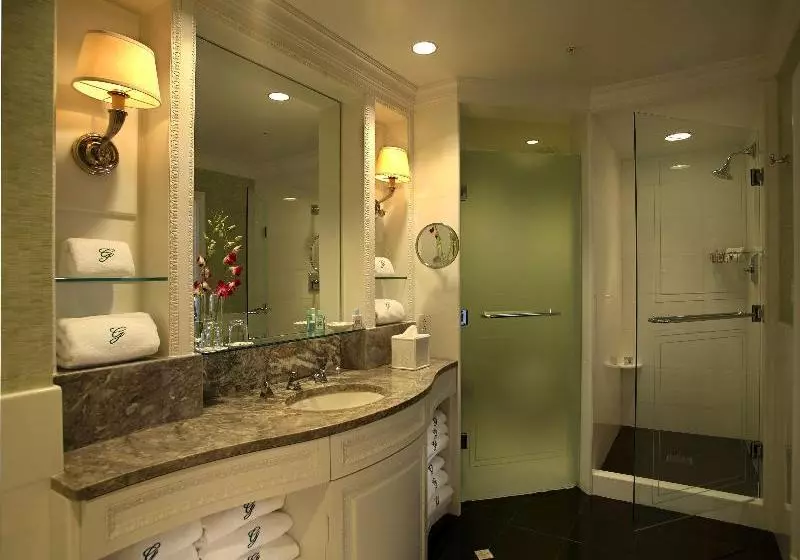 Отель The Greenbrier