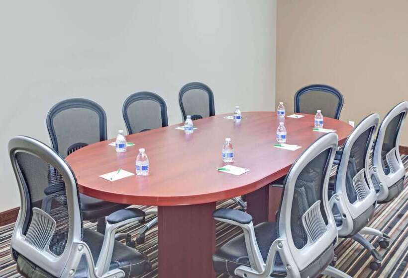 هتل Wyndham Garden Charlotte Airport Southeast