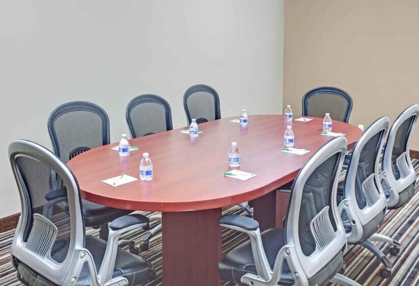 هتل Wyndham Garden Charlotte Airport Southeast