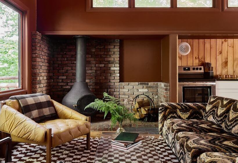 Resort Bluebird Cady Hill Lodge