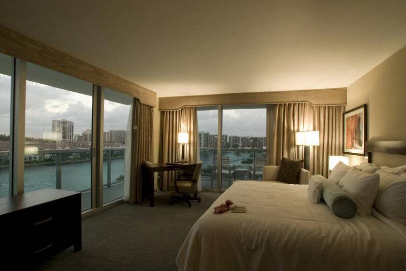 Doubletree Resort By Hilton Hollywood Beach