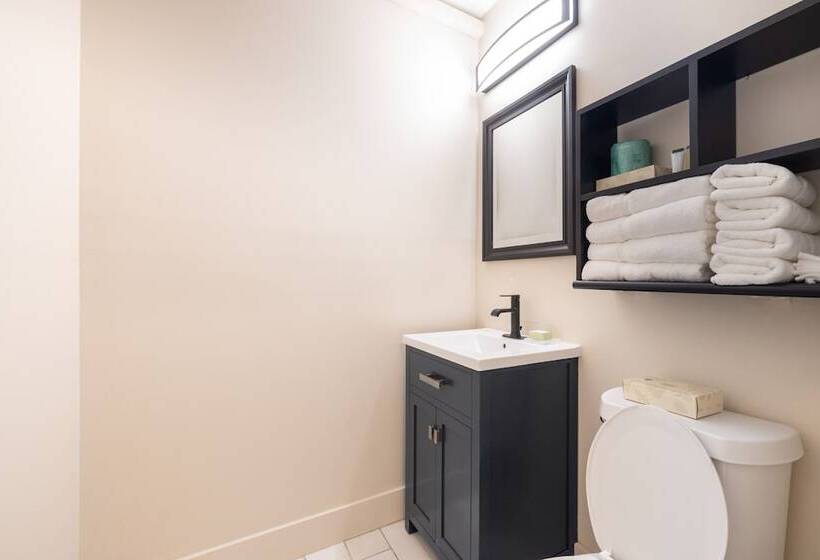 Отель Downtown Dover Inn