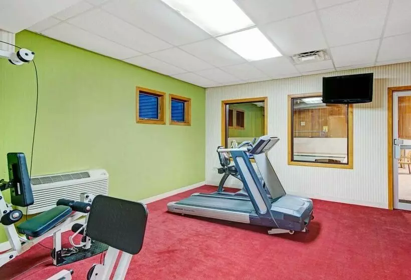 Отель Days  & Conference Center By Wyndham Methuen Ma