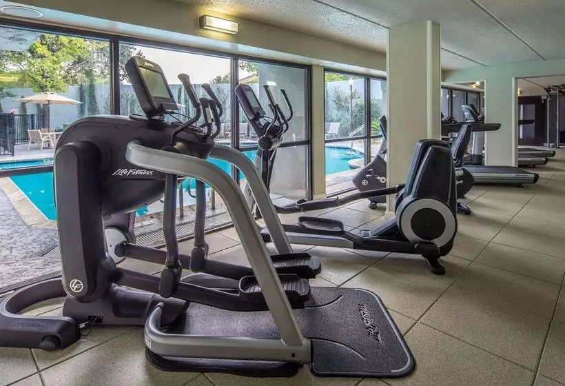 Doubletree By Hilton Hotel Austin Northwest Arboretum