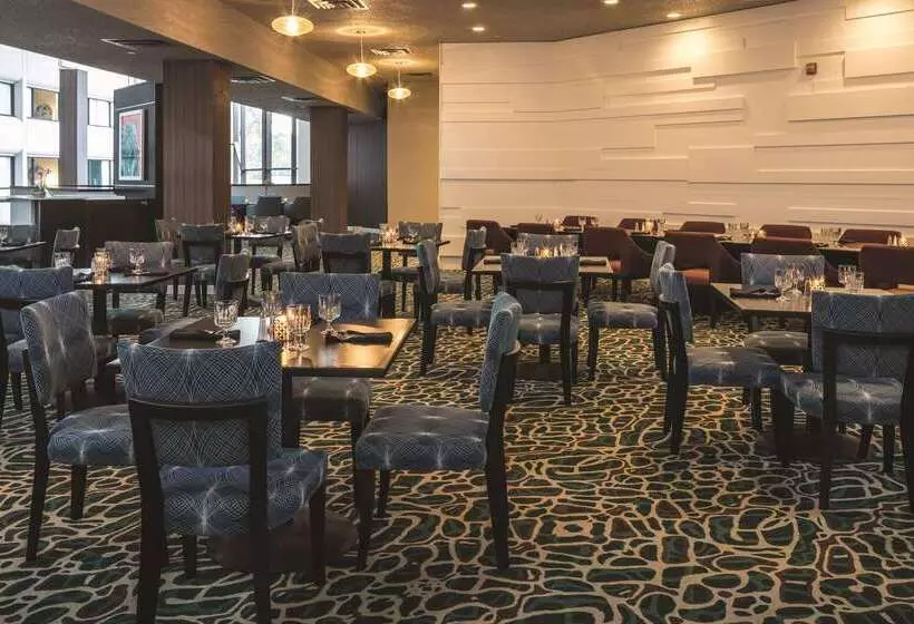 Doubletree By Hilton Hotel Austin Northwest Arboretum