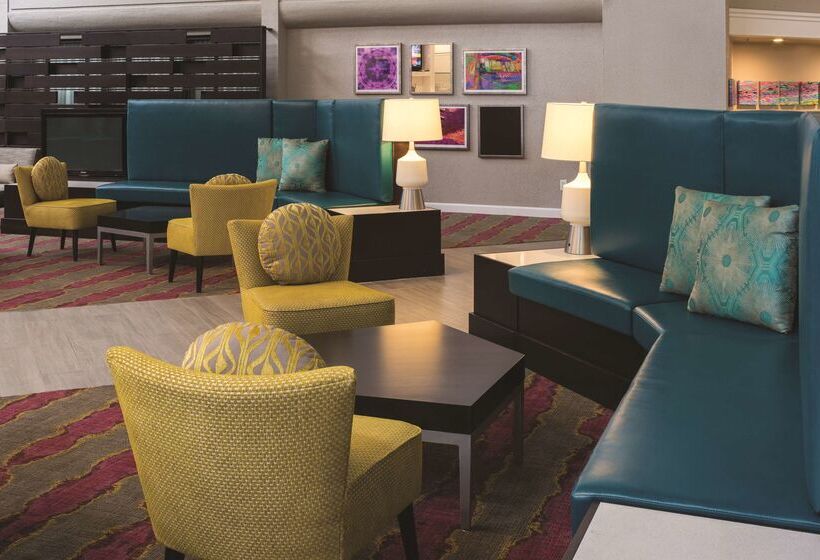 Doubletree By Hilton Hotel Austin Northwest Arboretum