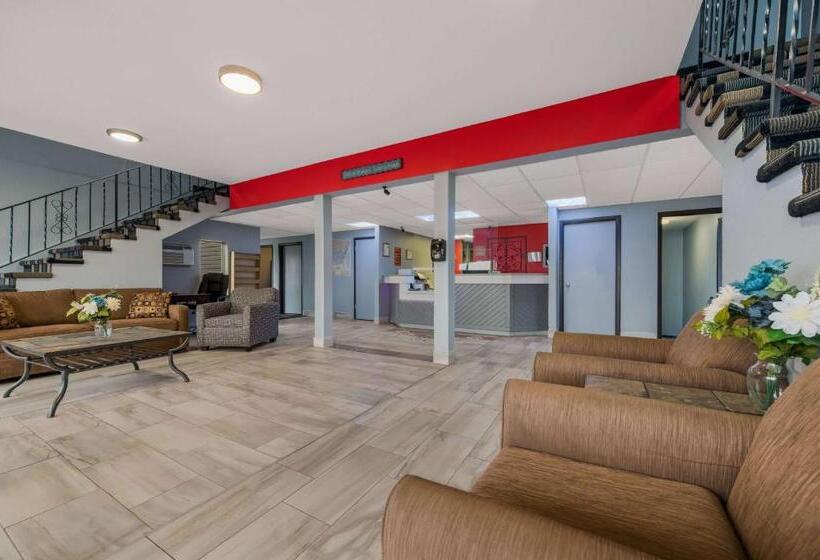 Отель Baymont By Wyndham Iron Mountain