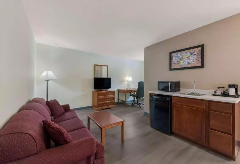 فندق Baymont By Wyndham Iron Mountain