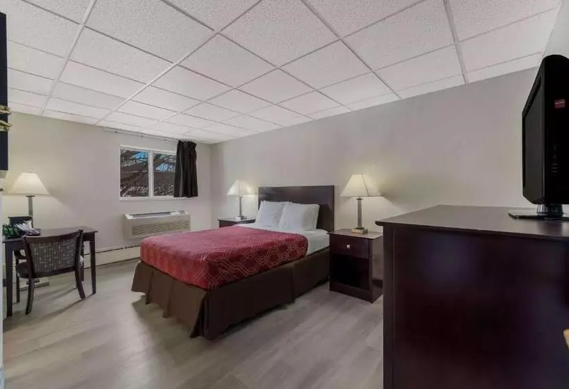 فندق Baymont By Wyndham Iron Mountain