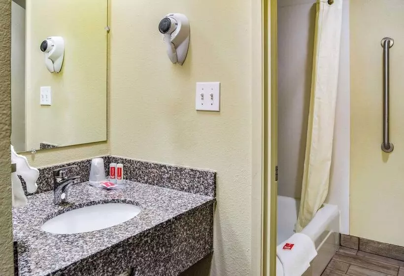 فندق Econo Lodge