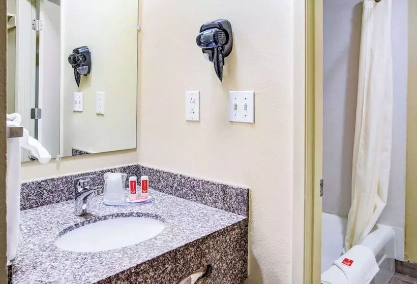 فندق Econo Lodge