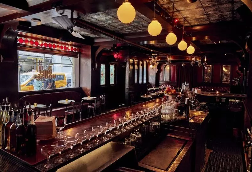 호텔 Edison Times Square