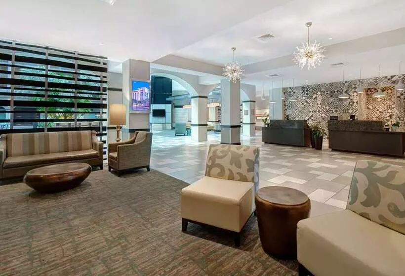 ホテル Embassy Suites By Hilton Jacksonville Baymeadows