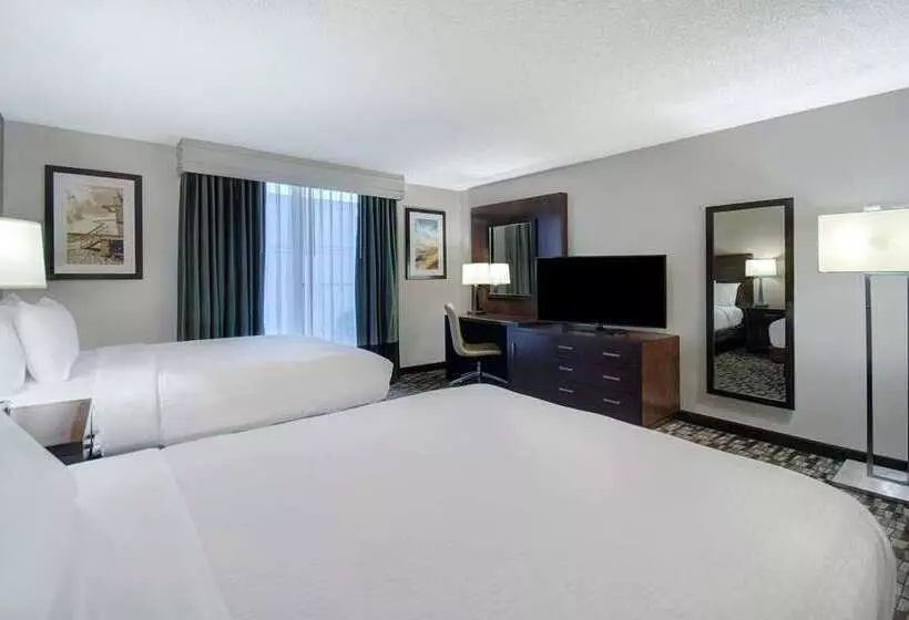 ホテル Embassy Suites By Hilton Jacksonville Baymeadows