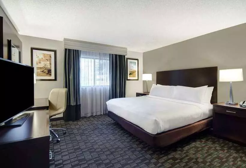 ホテル Embassy Suites By Hilton Jacksonville Baymeadows