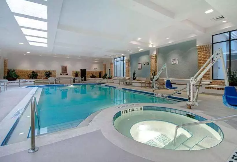 ホテル Embassy Suites By Hilton Jacksonville Baymeadows