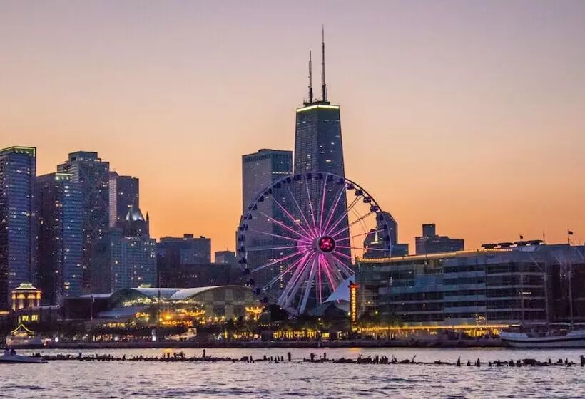 هتل Holiday Inn Chicago Dwtn   The Mart By Ihg