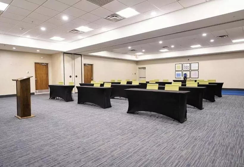 ホテル Holiday Inn Express Charleston Civic Center, An Ihg