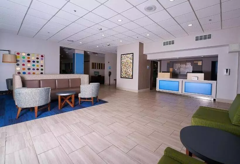 ホテル Holiday Inn Express Charleston Civic Center, An Ihg