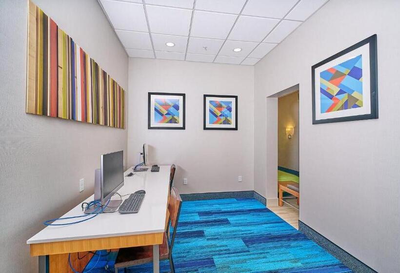 Hotelli Holiday Inn Express Charleston Civic Center, An Ihg