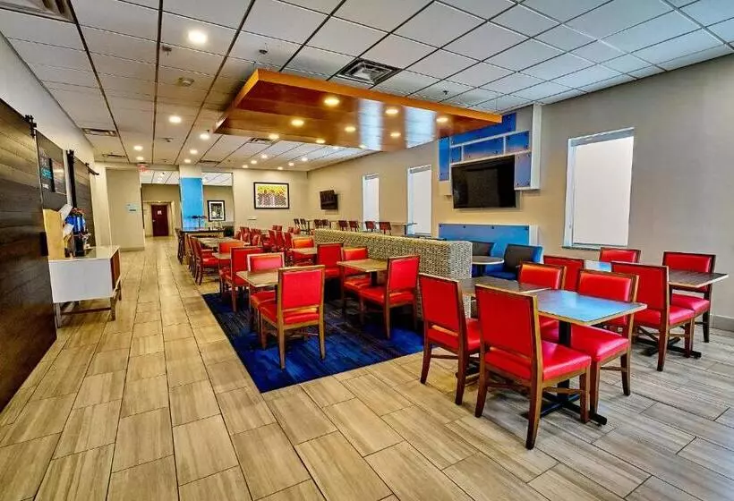 ホテル Holiday Inn Express Charleston Civic Center, An Ihg