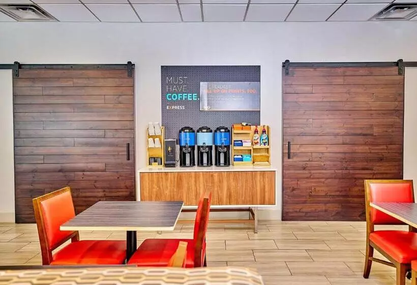 ホテル Holiday Inn Express Charleston Civic Center, An Ihg