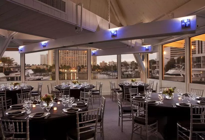 هتل Hyatt Regency Sarasota