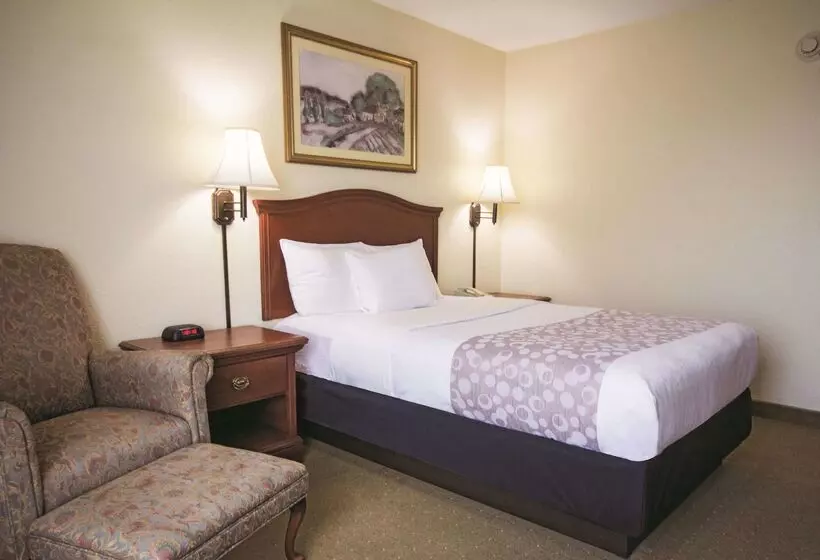 فندق La Quinta Inn & Suites By Wyndham Downtown Conference Center