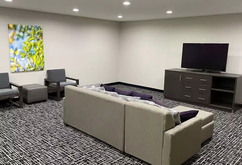 בית מלון כפרי La Quinta Inn & Suites By Wyndham Indianapolis Downtown