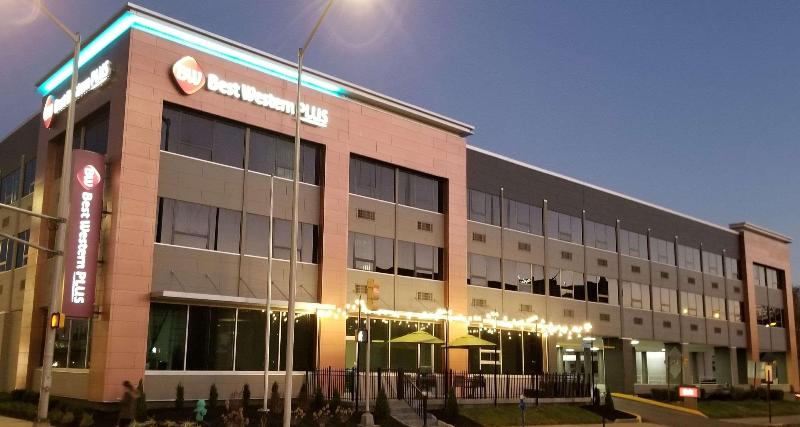 فندق La Quinta Inn & Suites By Wyndham Indianapolis Downtown