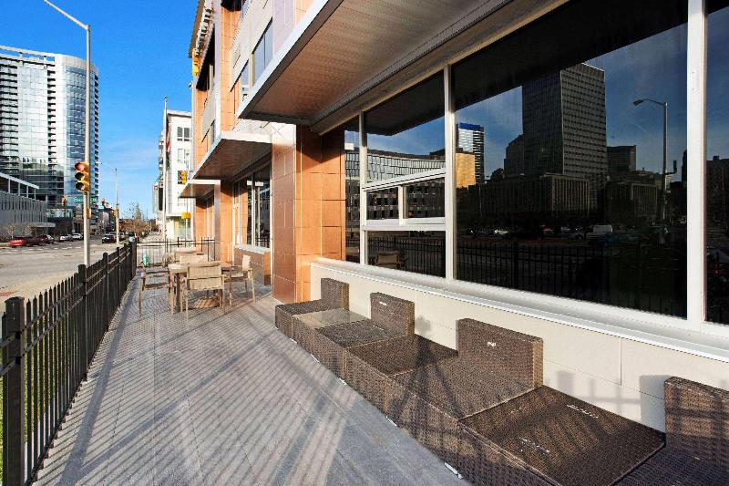 فندق La Quinta Inn & Suites By Wyndham Indianapolis Downtown