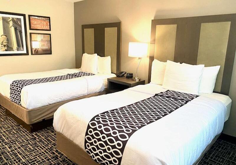فندق La Quinta Inn & Suites By Wyndham Indianapolis Downtown