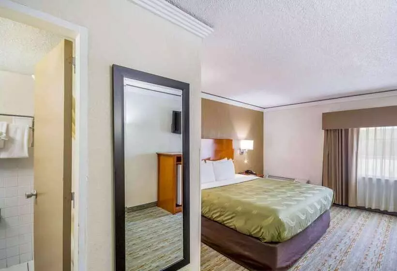 Отель Quality Inn & Suites Kansas City   Independence I 70 East