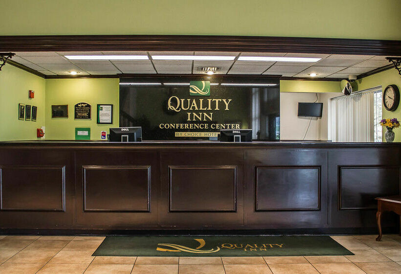 هتل Quality Inn & Conference Center