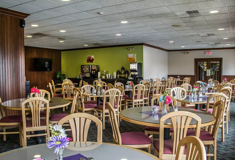 Отель Quality Inn & Conference Center