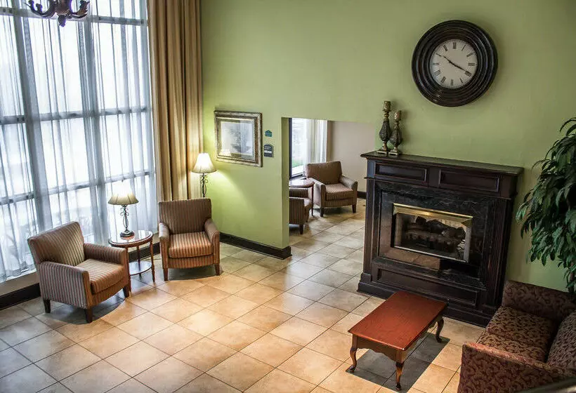 Отель Quality Inn & Conference Center