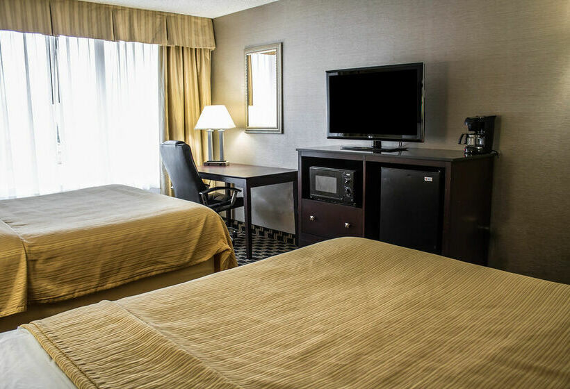 هتل Quality Inn & Conference Center